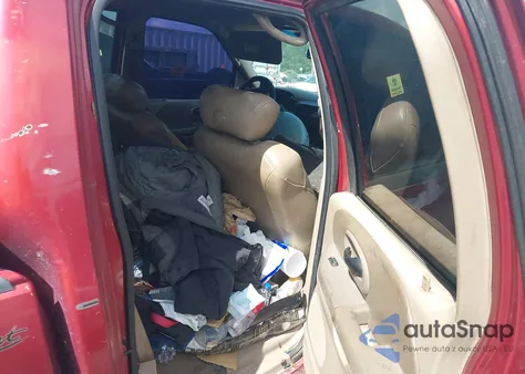 2002 Ford F-150 Lariat/Xlt from USA, damaged, VIN 1FTRW07L12KE10884